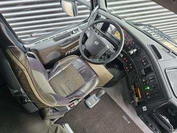 FH 16.700 GLOBE XXL 8x4 / 150T